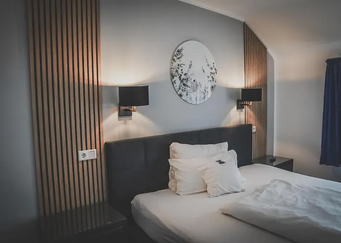 奥斯塔切火酒店及餐厅 酒店 梅尔布施