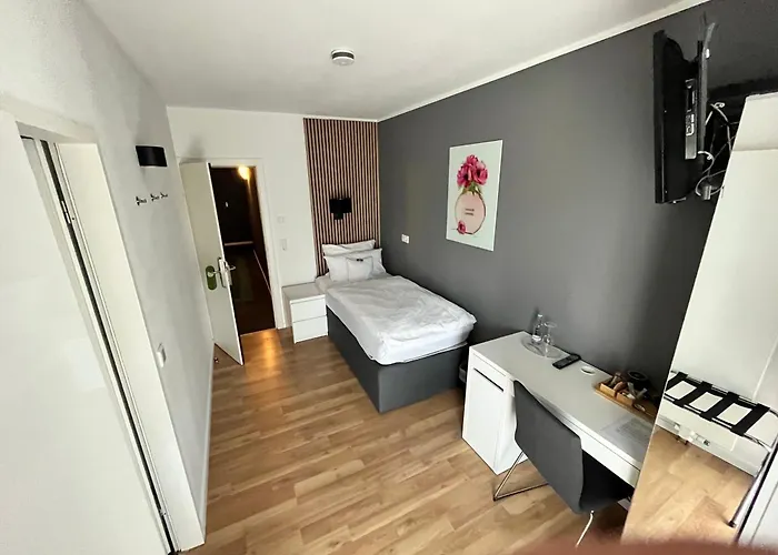 奥斯塔切火酒店及餐厅 酒店 3*