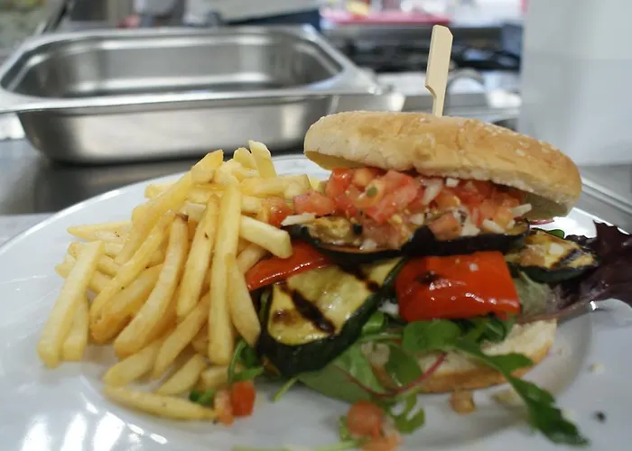 奥斯塔切火酒店及餐厅 3* 梅尔布施